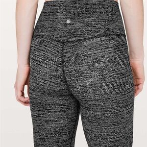 Lululemon Align Pant II *25"
Twillines Ice Grey Black size 2